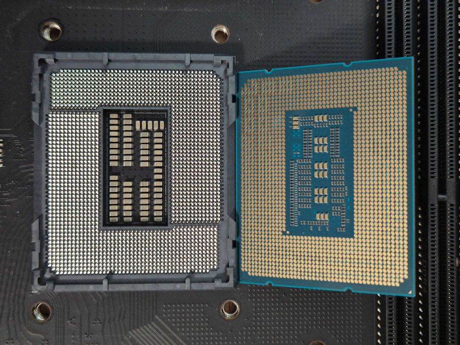 s1700 ігровий сет Intel Core i7-13700KF +NZXT Z690 DDR4 Wi-Fi. TradeIN