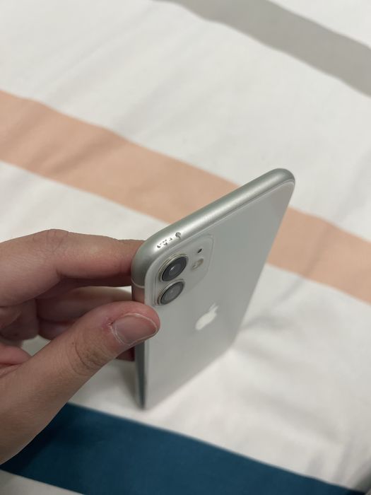 Iphone 11- 64GB- Desbloqueado