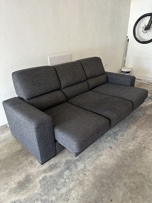 Sofa 3 lugares, assentos expansiveis