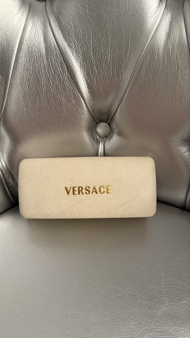 Сонцезахисні окуляри від Versace