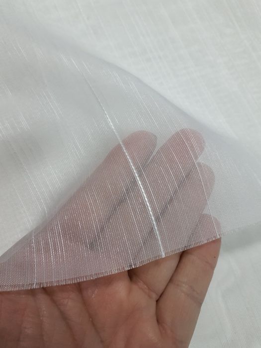 Tkanina ozdobna biała szer.ok 100 cm.