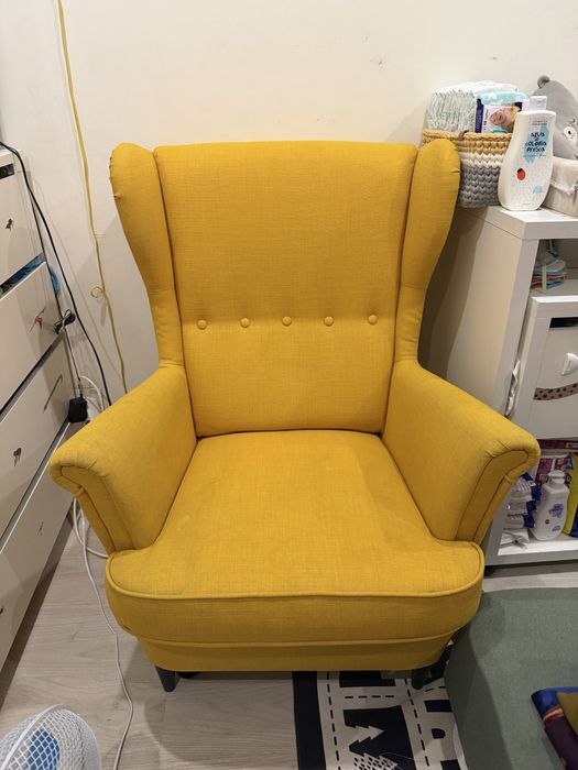 Cadeirão Amarelo Ikea