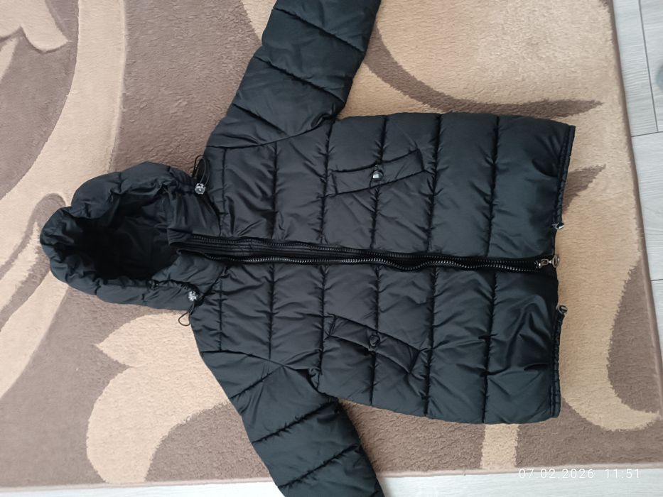 Курточка для дівчинки