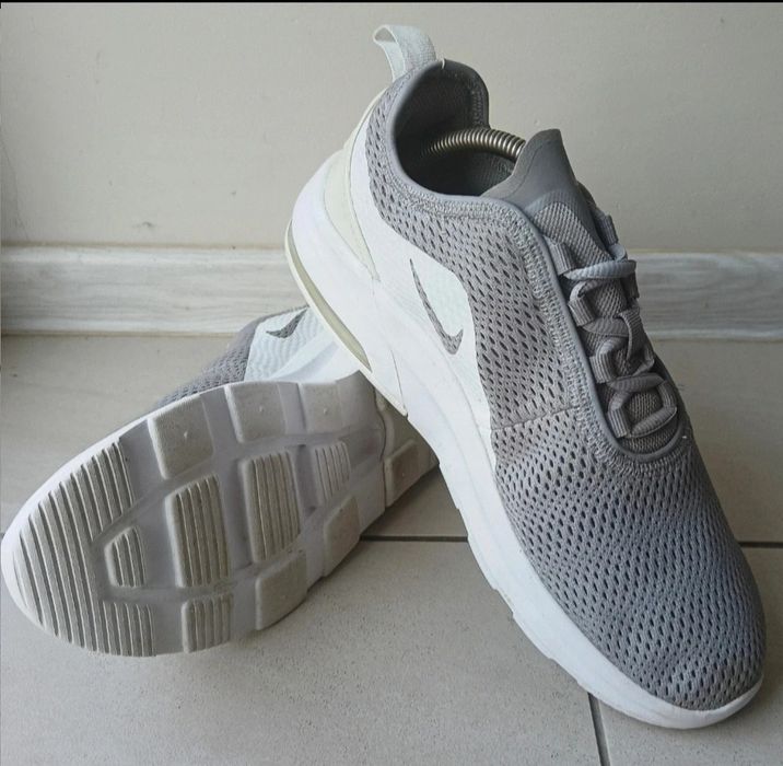 Nike Air Max Motion 2 sportowe męskie r. 42 lekkie!