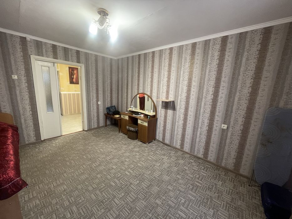 Сдам двухкомнатную киевку с ремонтом