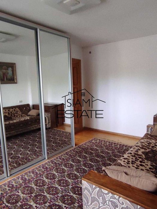 Продається малий житловий будинок з новим недобудованим будинком