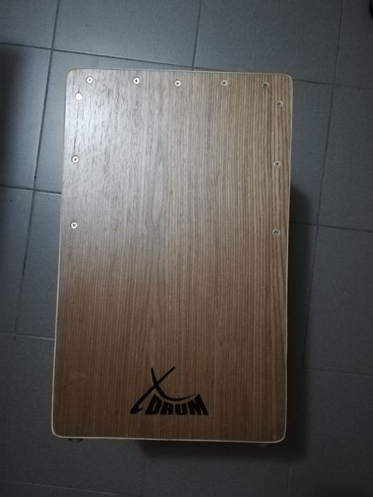 Cajon elétrico novo