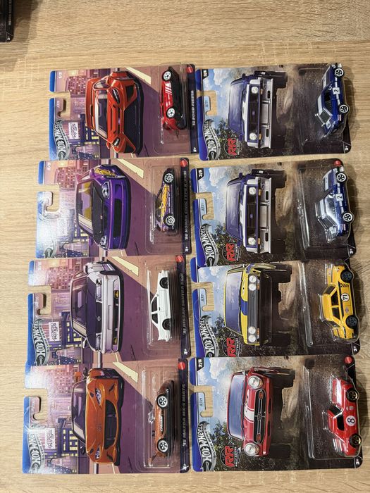 8 autek hot wheels nowe