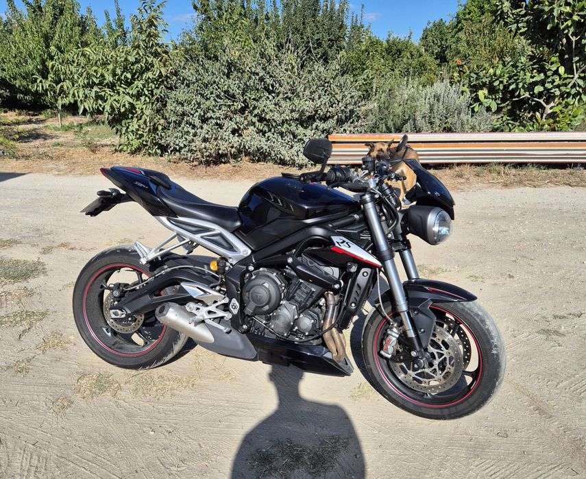 Triumph street triple rs 765