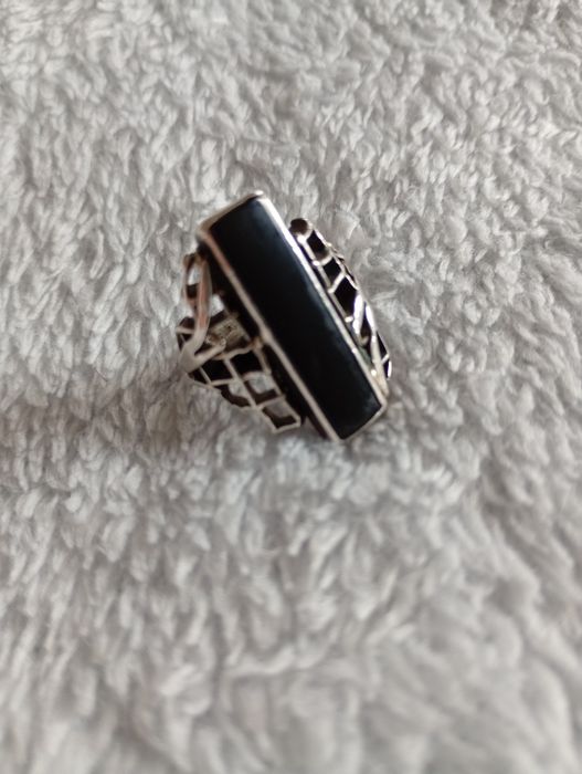 Masywny pierścionek z Onyksem  .. z czasów PRL-u
