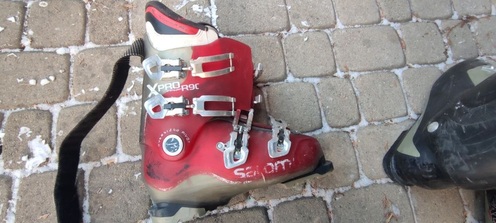Buty narciarskie. Salomon rozmiar 27