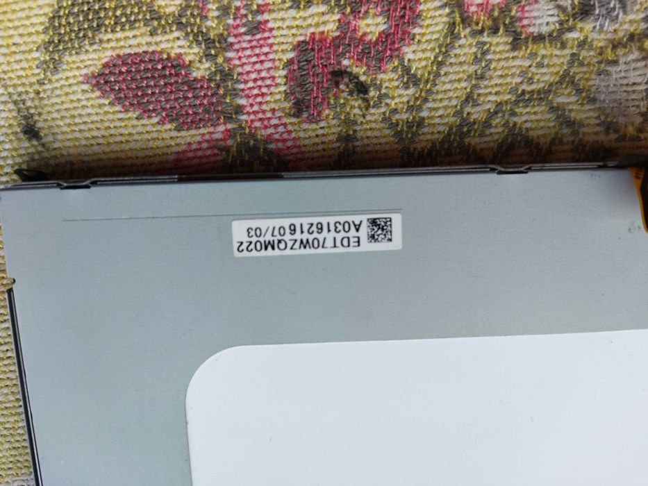 7-дюймовый ЖК экран EDT70WZQM022.