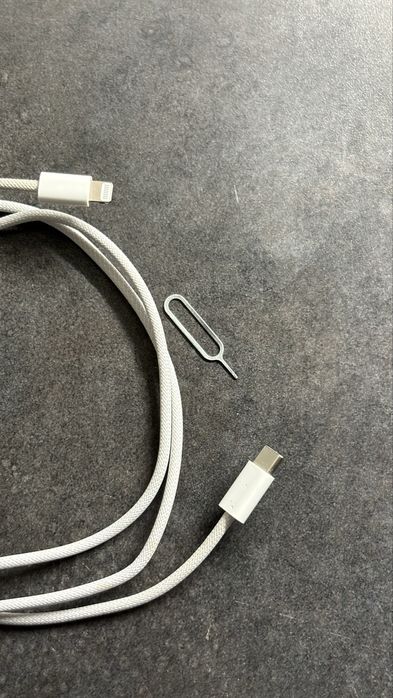 iPhone 13 128GB Midnight + Kabel Lighting