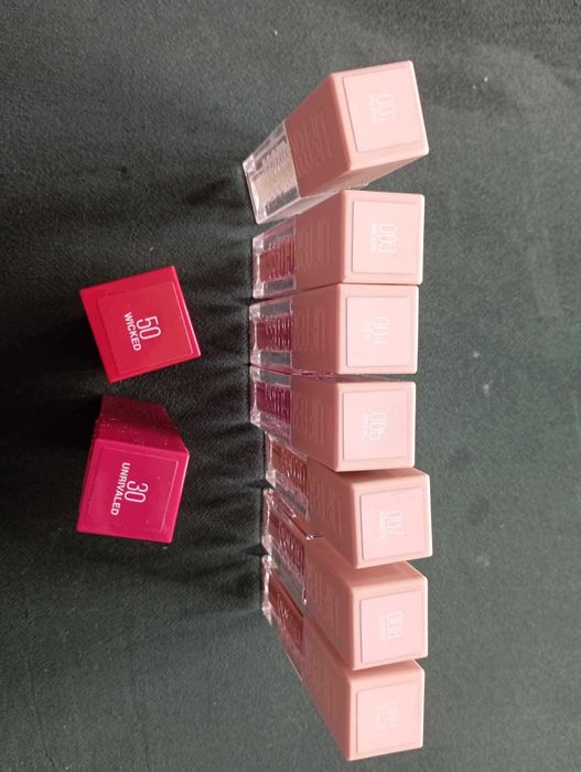 Błyszczyk błyszczyki pomadki szminki barbie nyx oraz maybelline