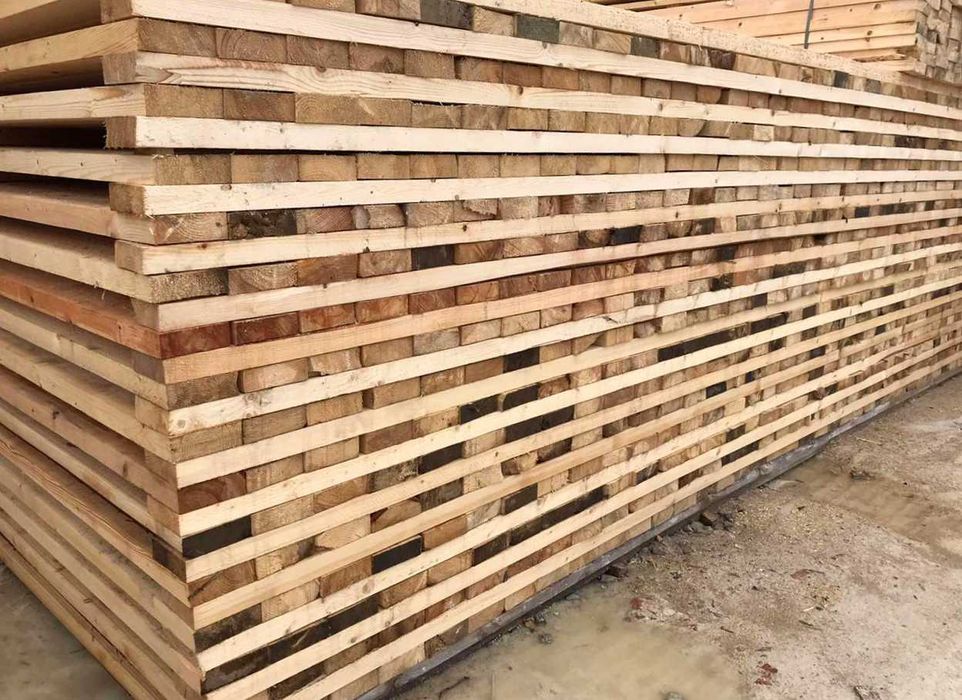 Купити дошку та брус з екстра деревини напряму