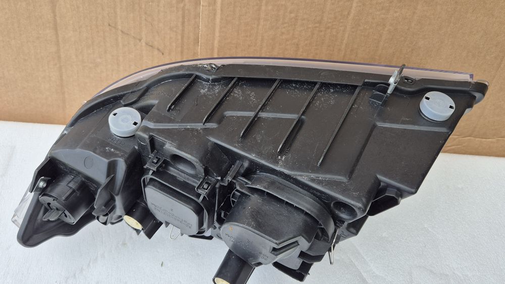Reflektor Lampa  Bmw 3 e90 e91 2004-2008 R