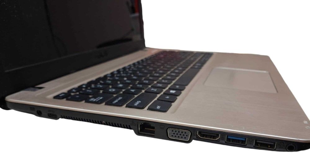 Laptop Asus A540L