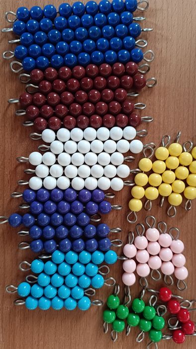 Kolorowe perły Montessori