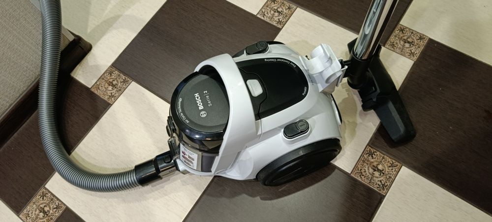 Продам пылесос Bosh