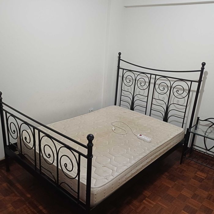 Cama casal metálica