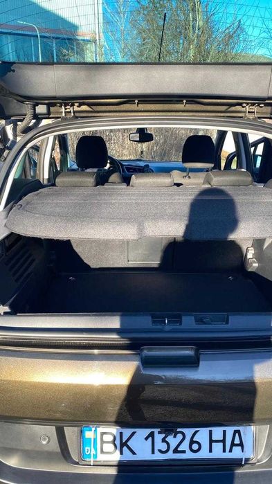 Продаю власне автомобіль Peugeot 3008    2009