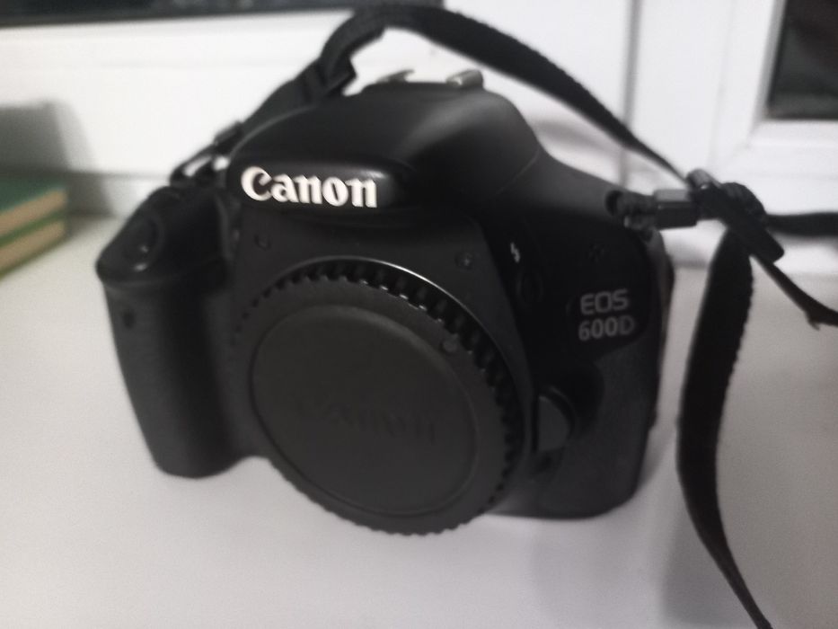 Canon eos 600d. .