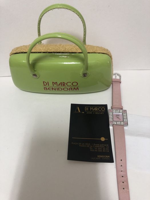 Relógio de senhora como novo com brilhantes sinteticos com embalajem  da marca  Espalhola DI MARCO esta a funcionar muito bem e com precisao