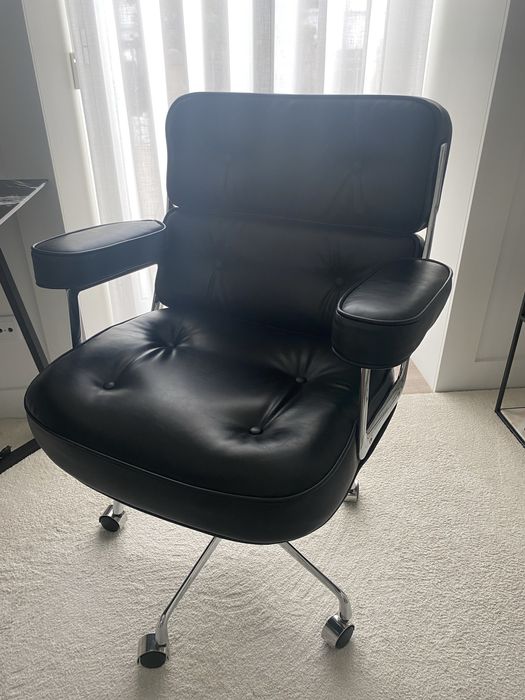 Cadeira de Escritorio Retro - projeto de assinatura