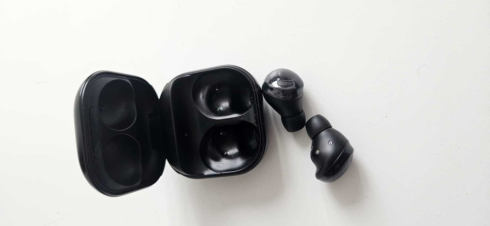 Samsung GALAXY BUDS PRO Preto = 30€