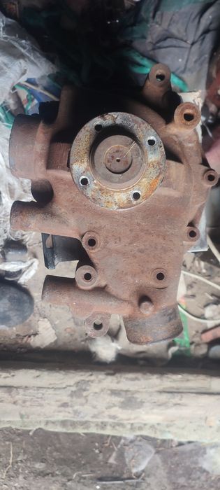 Водяна помпа Даф