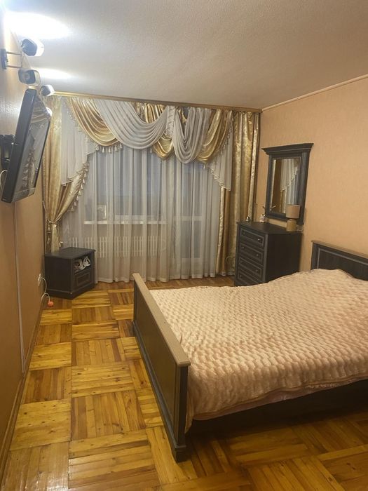 Сдам 2х.ком.квартиру на Холодной Горе.