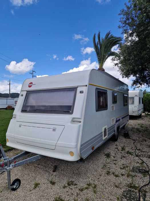 Caravana Burstner 550 tk avantgarde Ar Condicionado