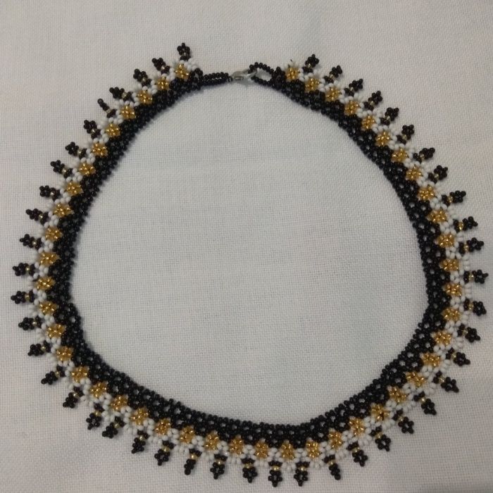 колье ожерелье из бисера