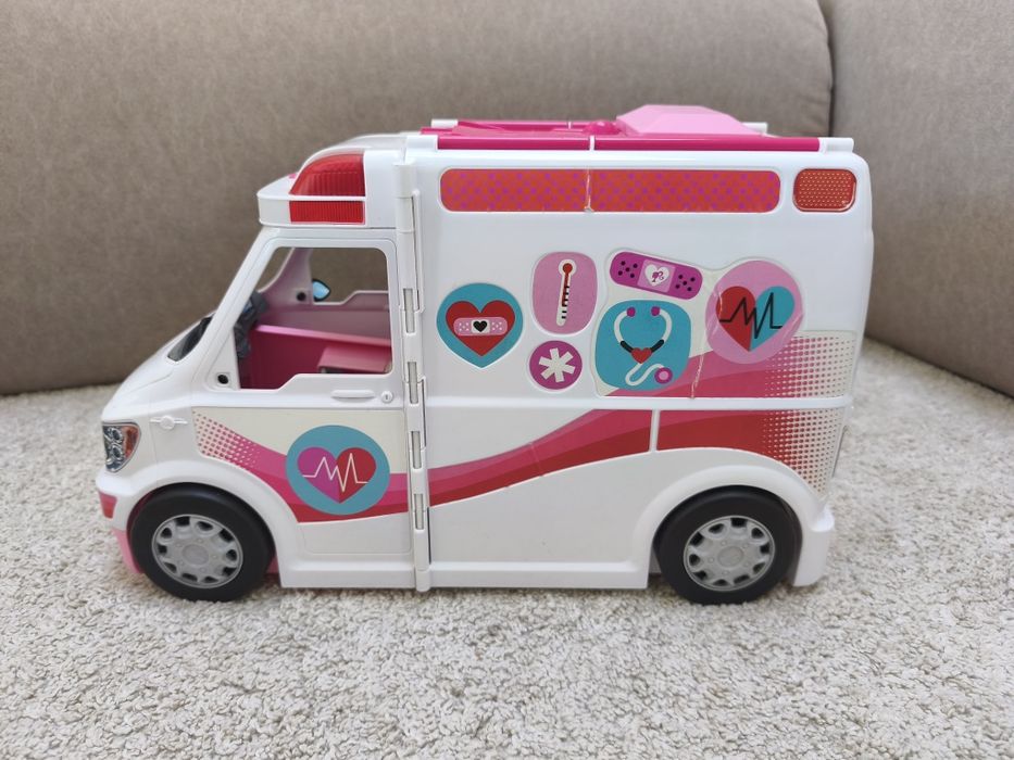 Karetka samochód auto dla lalek barbie