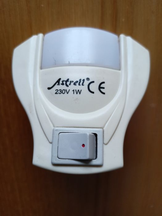 Lampka do kontaktu - zielone światło