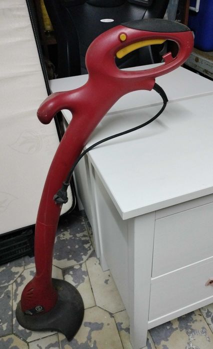Roçadeira / CORTA RELVA elétrica 30€
