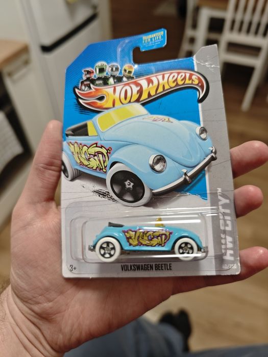 Hot wheels volkswagen beetle hw city rocznik 2012