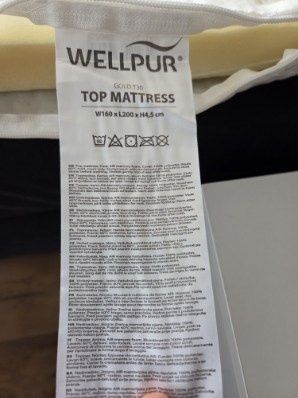 Zestaw  łóżko i szafki nocne