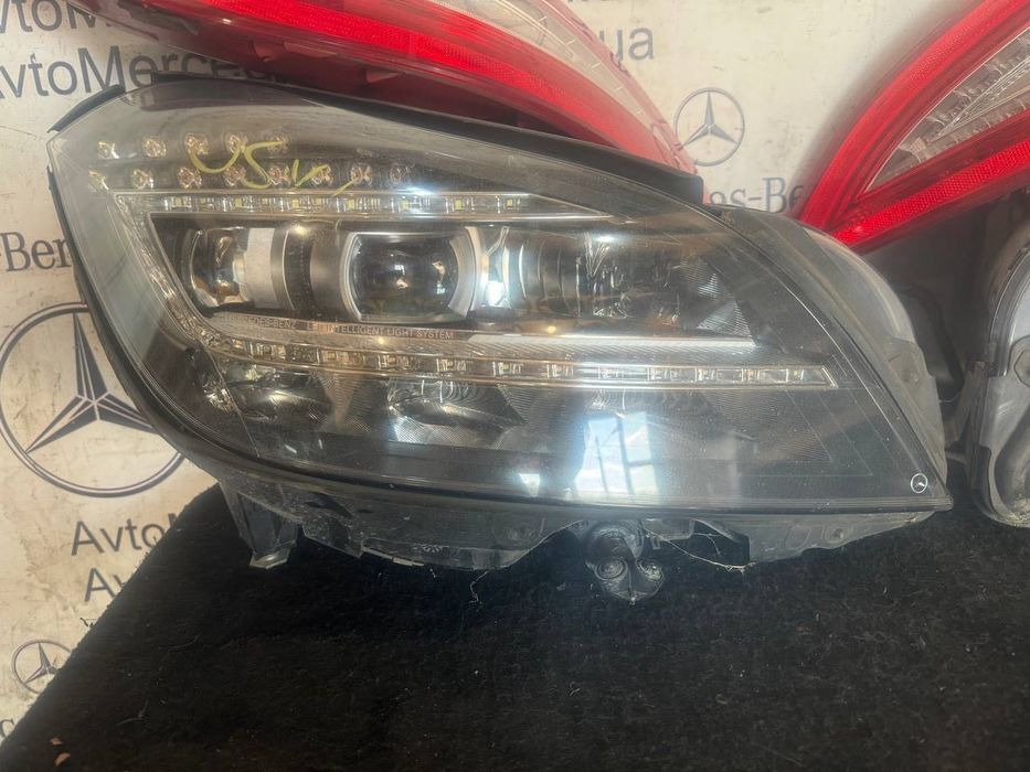 Mercedes W218 Фари передні дорест Xenon
