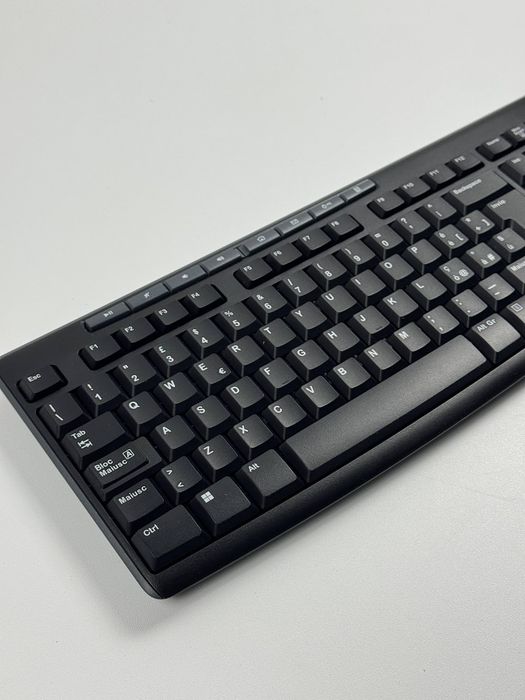 Zestaw (klawiatura + mysz) Logitech MK270 Wireless Combo Black Italian