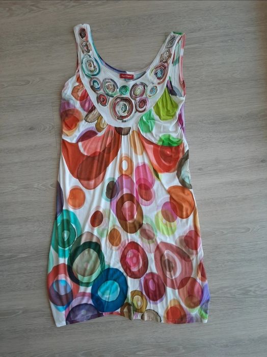 Vestido colorido de algodão M