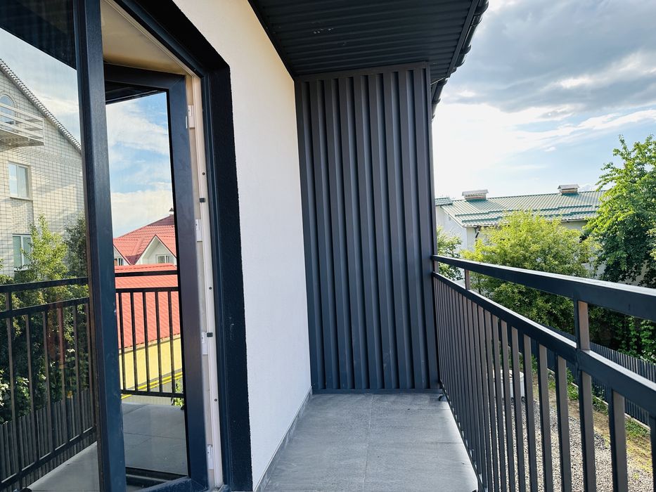 Сучасний Таунхаус в гарному районі 70м2 бруківка