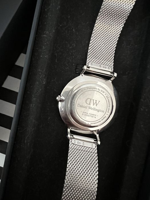 Relógio prateado Daniel Wellington