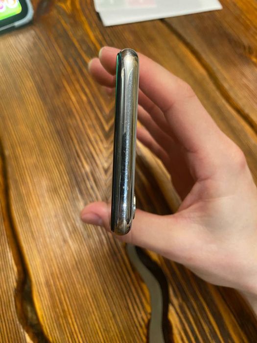 Айфон 10 на 64гб акб 85%