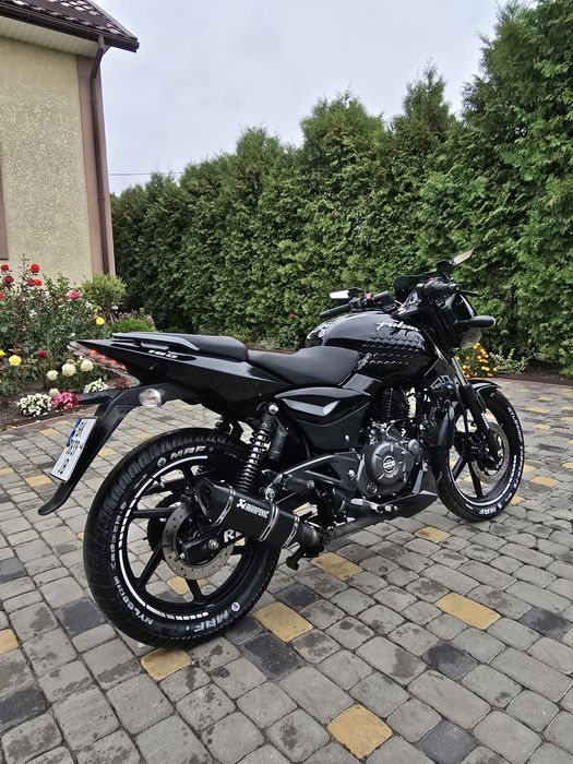 Продам bajaj pulsar 180