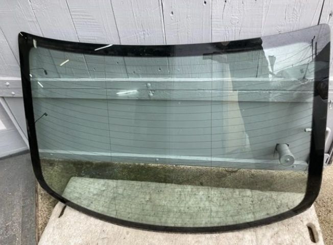 Стекло заднее джета 6 2015