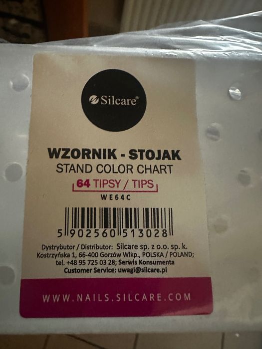 Nowy. Wzornik kolorów 64 szt ze stojakiem.