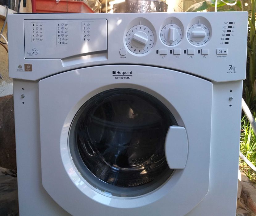 Máquina de Lavar Roupa Ariston Hotpoint 7 kg encastrar (entrega)