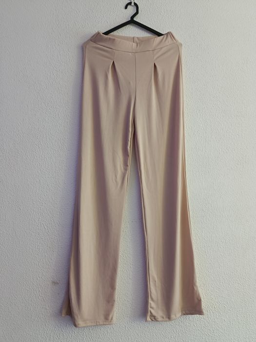 Conjunto de camisola e calça novo com etiqueta . Veste do s ao l