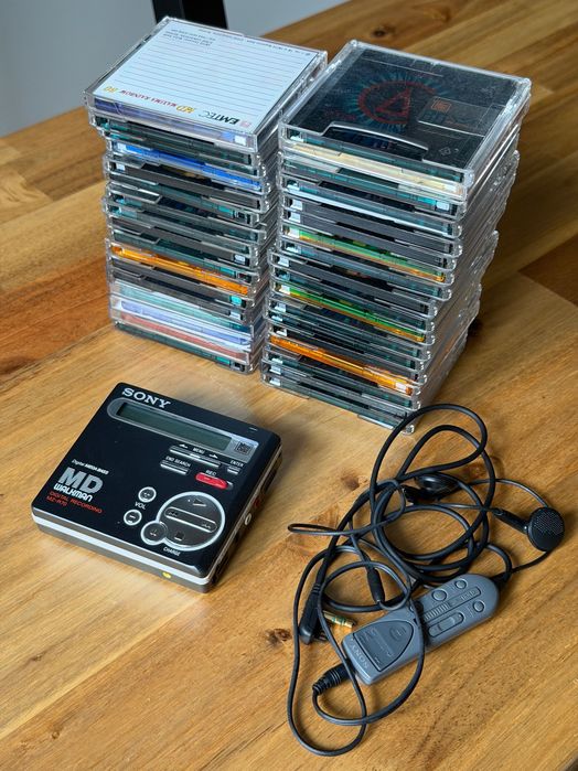 Minidisc Sony MZ-R70, pilot, słuchawki, płyty